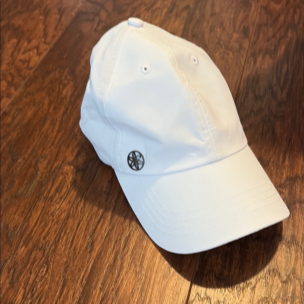 NWOT!!! GAIAM classic white hat